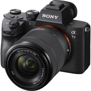 Sony A7III + Sony FE 28-70mm F/3.5-5.6 OSS - Garanzia Sony Italia 2+1