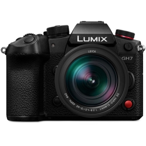 Panasonic Lumix DC-GH7 + 12-60mm F/2.8-4 Leica - Garanzia Fowa 4 Anni - "SCONTO CASSA PANASONIC"