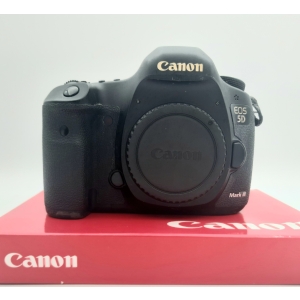 Canon EOS 5D Mark III USATO (Scatti 196.799) + Canon EF 24-105mm f/4 L IS USM USATO - "PROMO ESTATE"