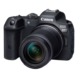 Canon EOS R7 + RF-S 18-150mm F3.5-6.3 IS STM - Garanzia Ufficiale Canon Italia 2 Anni