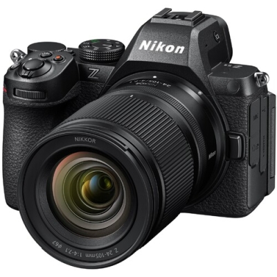 Nikon Z5 II + Z 24-105mm f/4-7.1 + LEXAR SDXC 128GB 1066X - GARANZIA NITAL 6 ANNI - "SCONTO CASSA NIKON € 100,00"