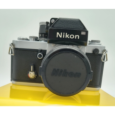 Nikon F2 Photomic + Nikon Nikkor 50mm f/2 USATO