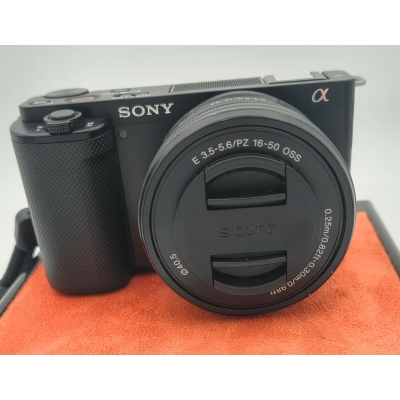 SONY ZV-E10 + E 16-50mm f/3.5-5.6 PZ OSS (Scatti 2.653) USATO "SALDI"