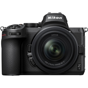 Nikon Z5 + Z 24-50mm f/4-6.3 + SD 64GB 667X - GARANZIA NITAL 4 ANNI