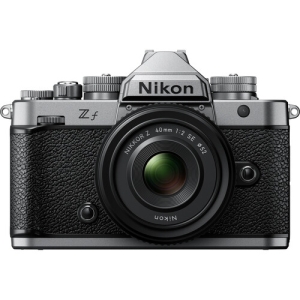 Nikon ZF Silver + Z 40mm f/2 SE + LEXAR SDXC 128GB 1066X - GARANZIA NITAL 4 ANNI - "SCONTO CASSA NIKON € 350,00"