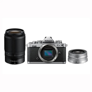 Nikon Z fc + Z DX 16-50mm f/3.5-6.3 VR + Z DX 50-250mm f/4.5-6.3 VR + SD 64GB 800X - GARANZIA NITAL 4 ANNI