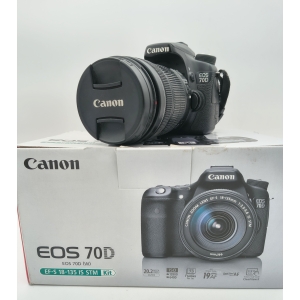 Canon EOS 70D + EF-S 18-135mm f/3.5-5.6 IS STM (Scatti 16.273) USATO